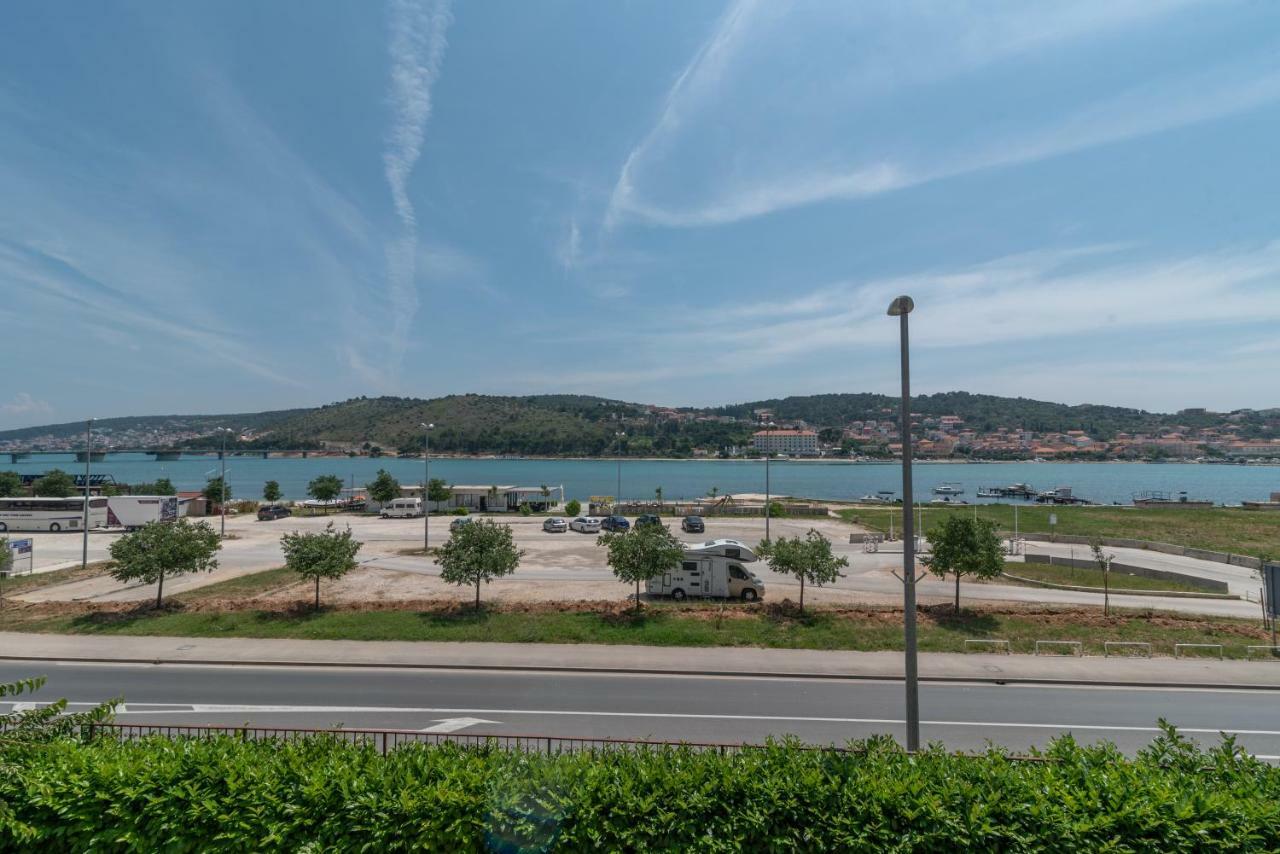 Apartments Flora Trogir Exterior foto