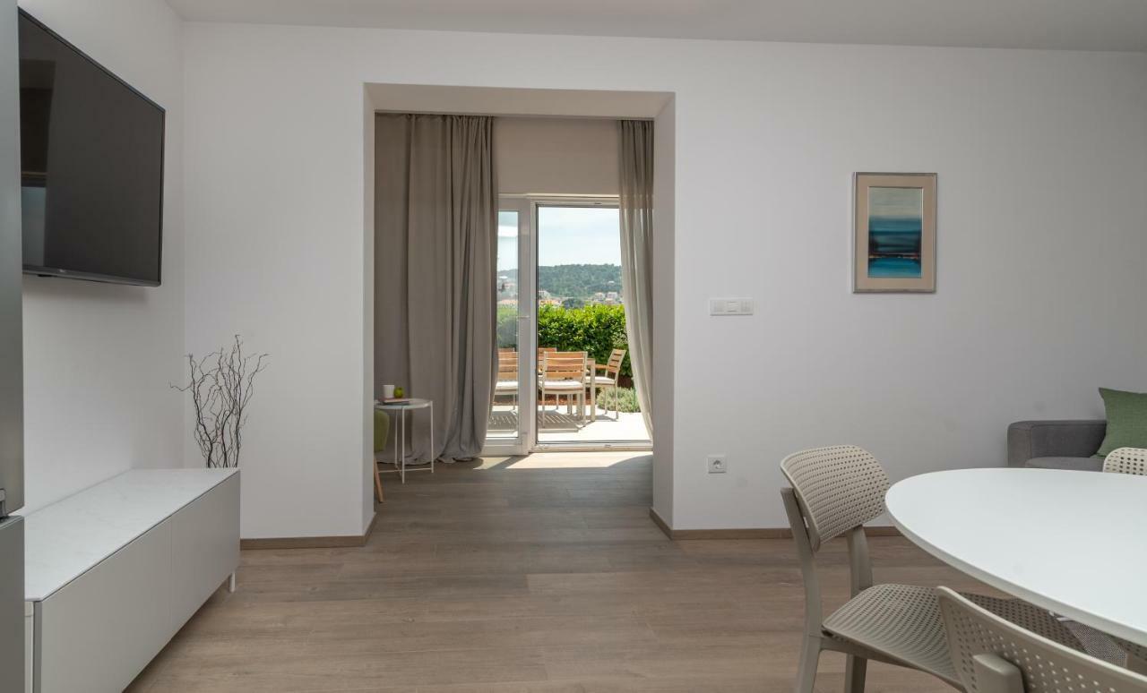 Apartments Flora Trogir Exterior foto