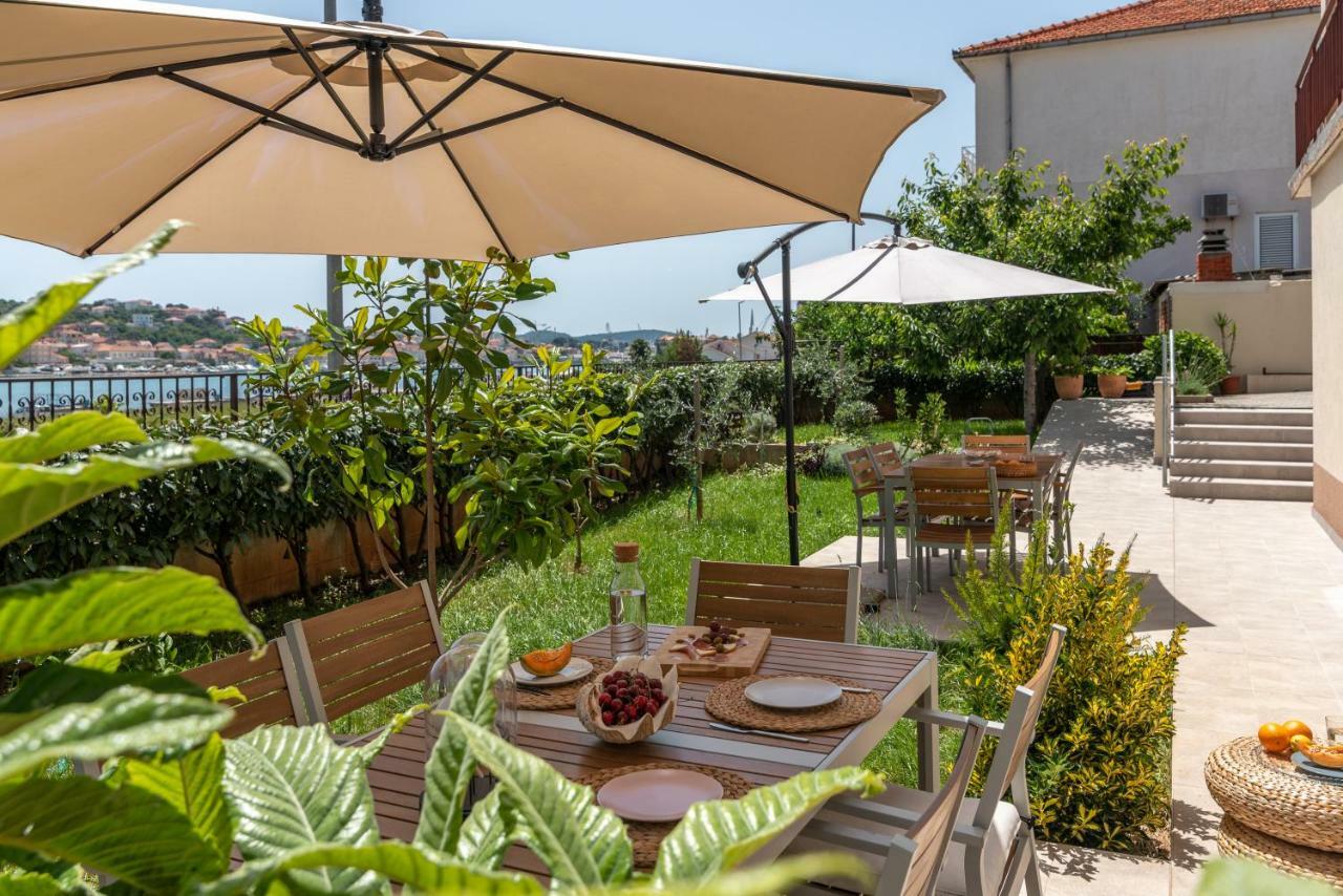 Apartments Flora Trogir Exterior foto