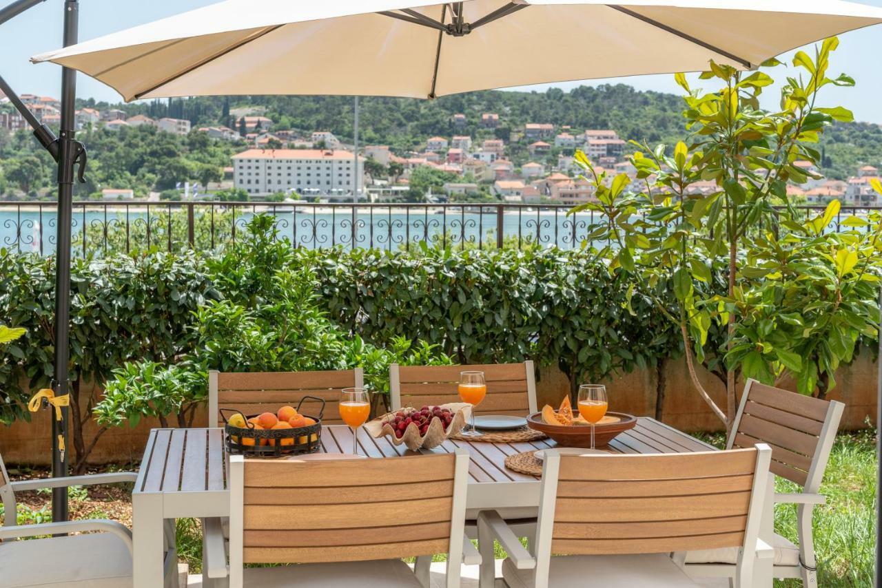 Apartments Flora Trogir Exterior foto