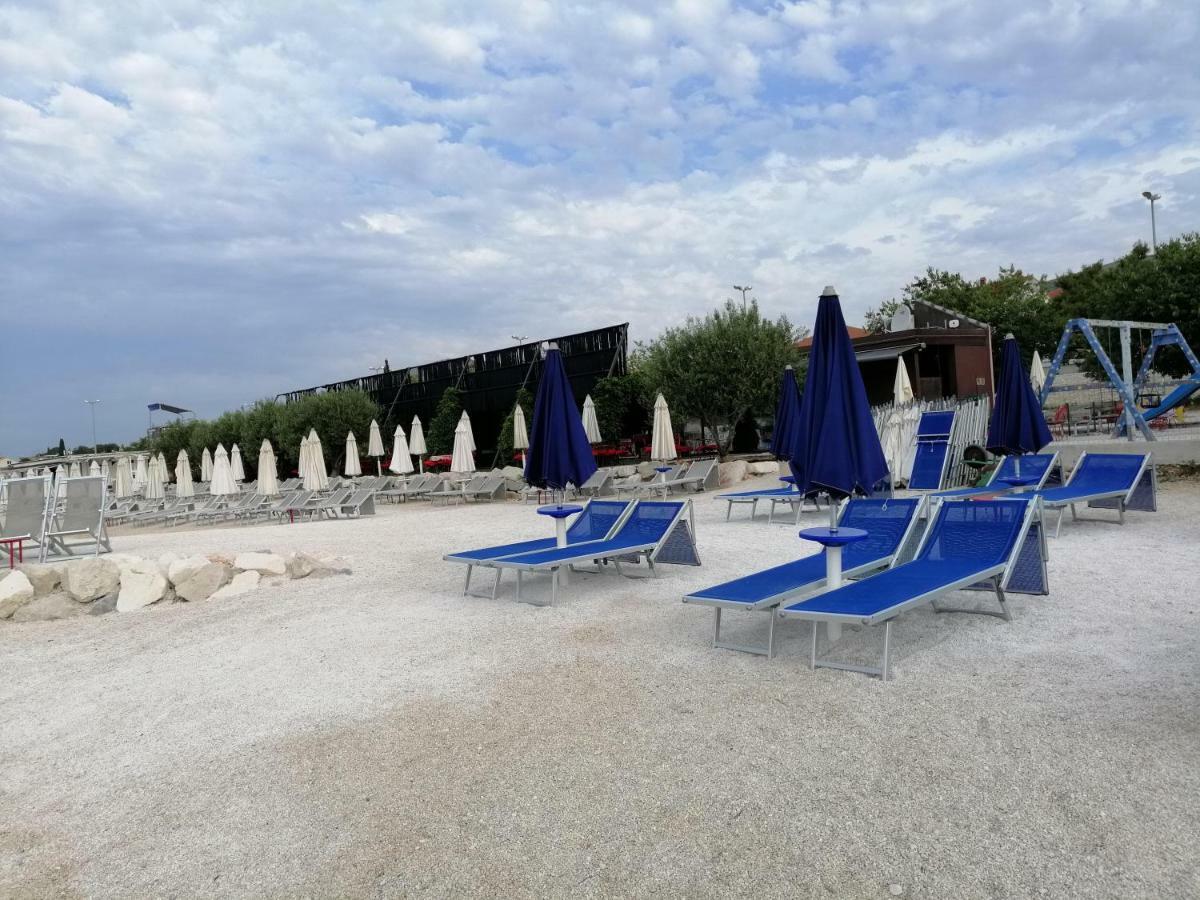 Apartments Flora Trogir Exterior foto